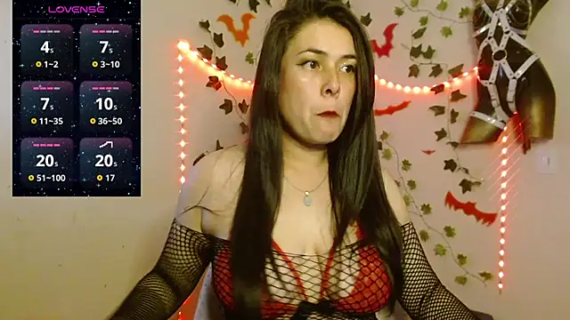 SamanthaGreen- online show from October 14, 5:46 pm