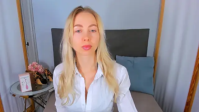 MargaritaRose online show from March 15, 6:31 am