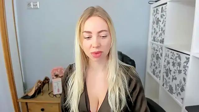 MargaritaRose online show from February 21, 6:15 am