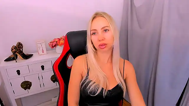 MargaritaRose online show from July 7, 6:47 am