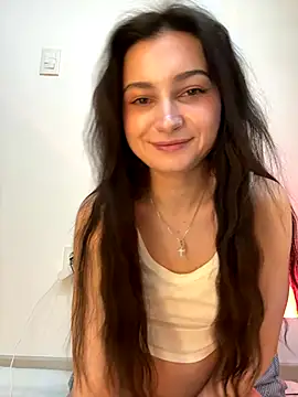 lunalovelee online show from December 22, 1:33 pm