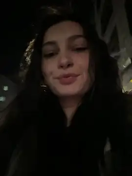 lunalovelee online show from December 20, 2:09 pm