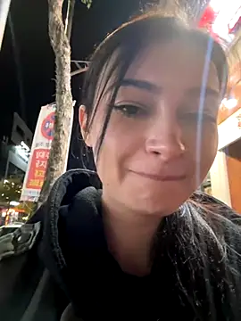 Snapshot of lunalovelee chatting on November 4, 2:21 pm lunalovelee online show from November 4, 2:21 pm