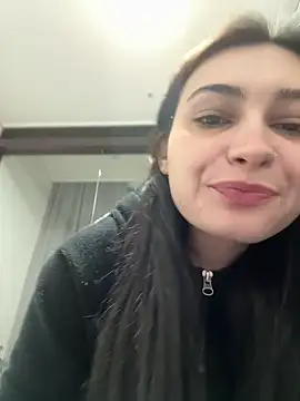 lunalovelee online show from March 4, 11:07 am