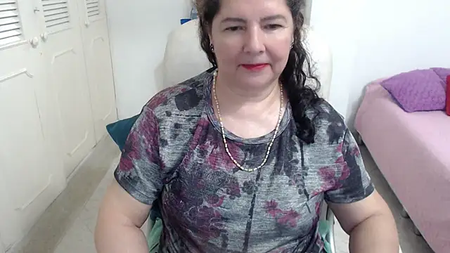 leonela 69 online show from April 28, 2:27 am