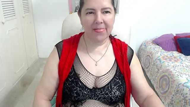 leonela 69 online show from May 4, 11:40 pm