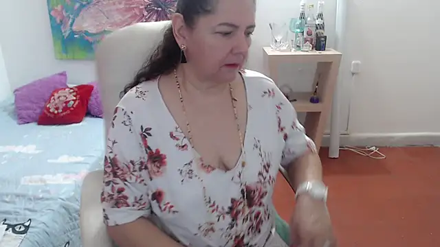 leonela 69 online show from March 8, 12:38 am