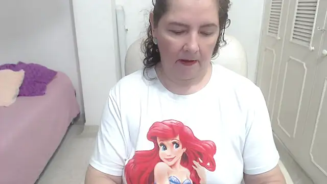 Snapshot of leonela_69 chatting on July 9, 12:33 am leonela 69 online show from July 9, 12:33 am