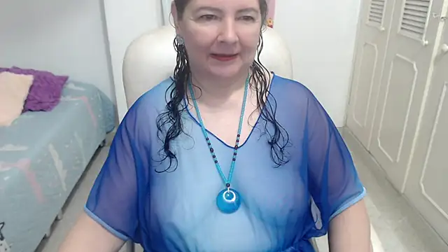 Snapshot of leonela_69 chatting on July 12, 10:54 pm leonela 69 online show from July 12, 10:54 pm