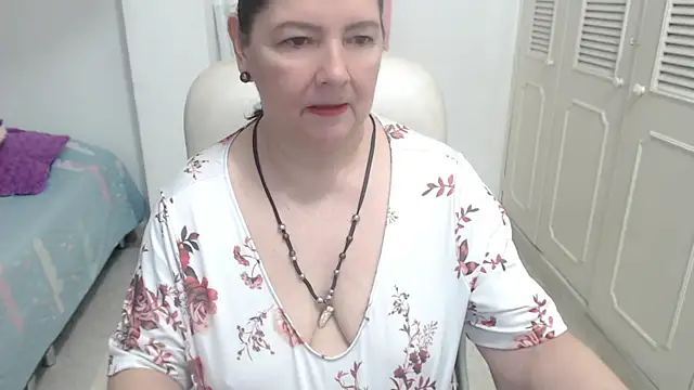 Snapshot of leonela_69 chatting on July 14, 11:44 pm leonela 69 online show from July 14, 11:44 pm