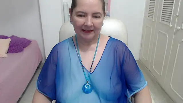 Snapshot of leonela_69 chatting on July 7, 7:45 am leonela 69 online show from July 7, 7:45 am