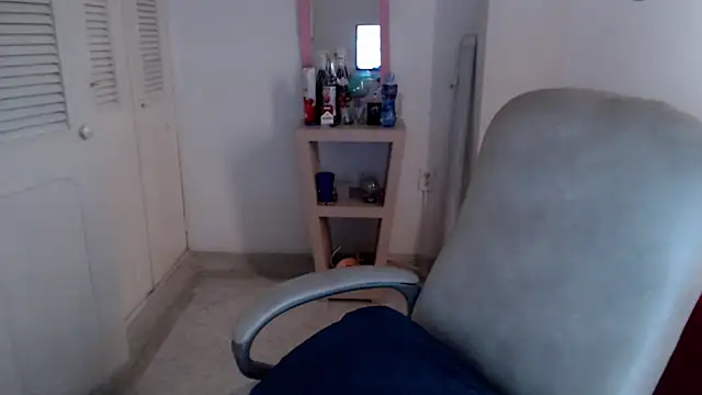 Snapshot of leonela_69 chatting on June 15, 9:47 pm leonela 69 online show from June 15, 9:47 pm