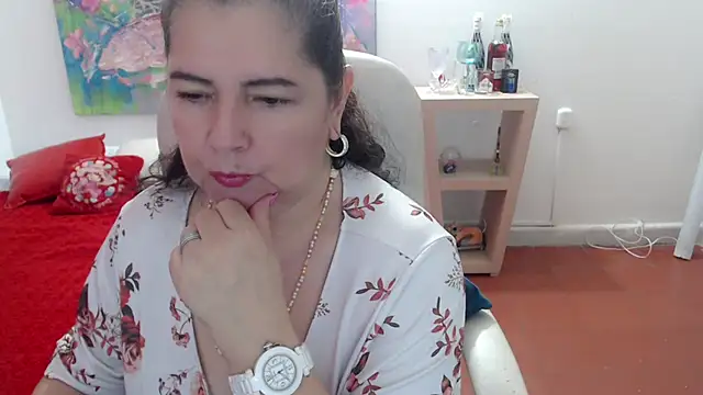 leonela 69 online show from February 18, 12:41 am