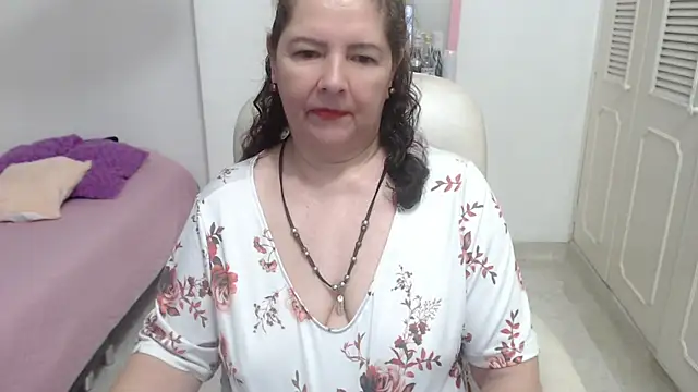 Snapshot of leonela_69 chatting on July 1, 9:31 am leonela 69 online show from July 1, 9:31 am
