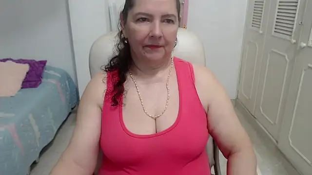 Snapshot of leonela_69 chatting on July 14, 12:21 am leonela 69 online show from July 14, 12:21 am