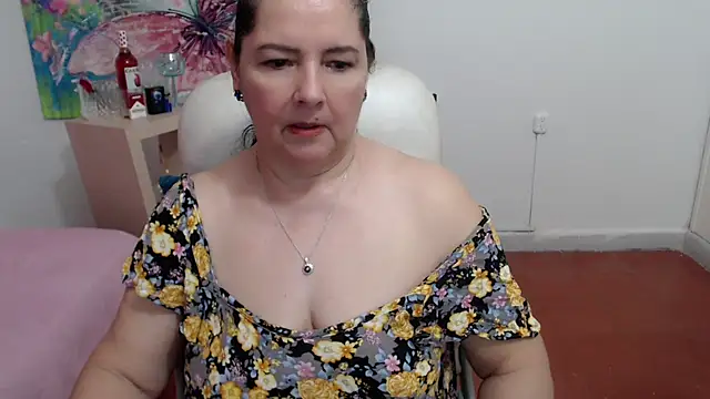 leonela 69 online show from October 6, 3:19 am