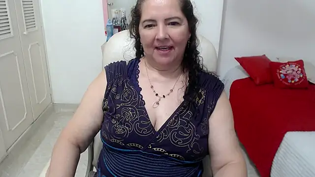 Snapshot of leonela_69 chatting on June 6, 10:53 am leonela 69 online show from June 6, 10:53 am
