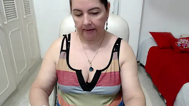 Snapshot of leonela_69 chatting on June 15, 2:34 am leonela 69 online show from June 15, 2:34 am
