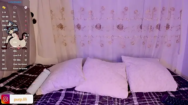 Snapshot of purplelilith3 chatting on February 19, 6:10 am purplelilith3 online show from February 19, 6:10 am