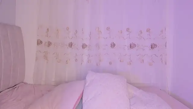 purplelilith3 online show from March 30, 10:06 am