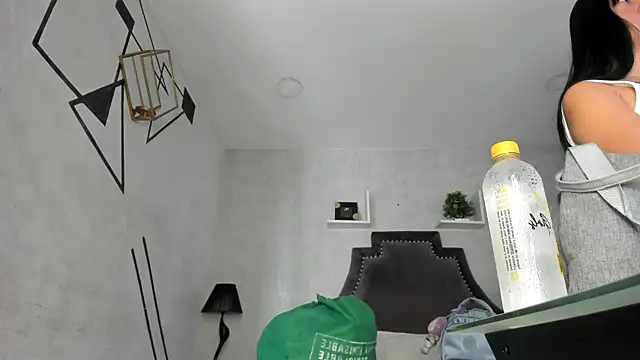 EmiliaRose  online show from February 7, 9:12 pm