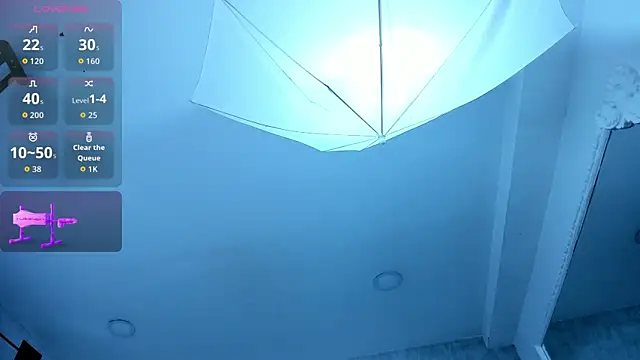 Snapshot of EmiliaRose_ chatting on October 20, 8:42 pm EmiliaRose online show from October 20, 8:42 pm