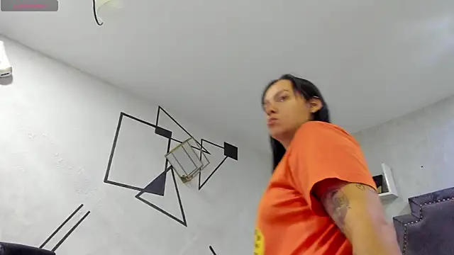 EmiliaRose  online show from January 11, 8:27 pm