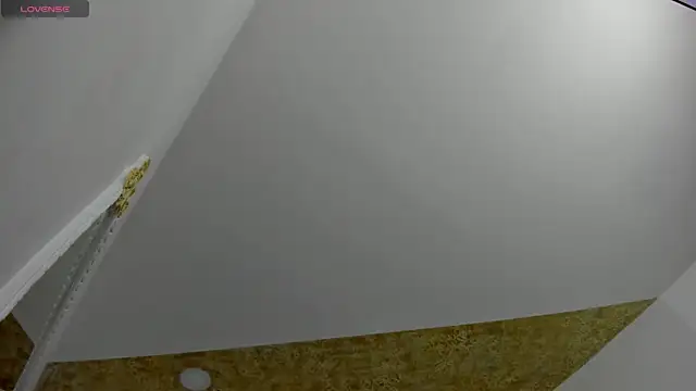 EmiliaRose  online show from February 22, 8:21 pm