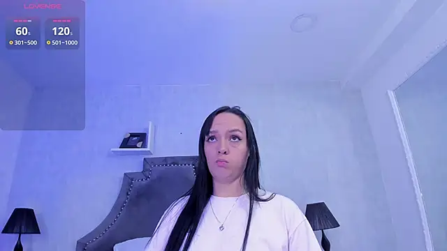 Snapshot of EmiliaRose_ chatting on December 2, 9:05 pm EmiliaRose online show from December 2, 9:05 pm