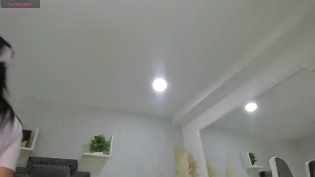 EmiliaRose  online show from April 14, 10:15 pm