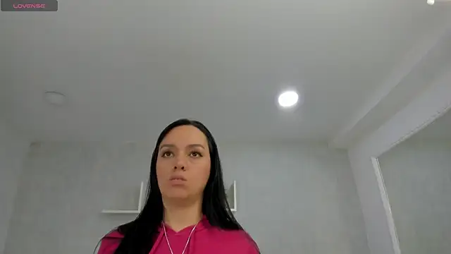 Snapshot of EmiliaRose_ chatting on November 10, 8:58 pm EmiliaRose online show from November 10, 8:58 pm