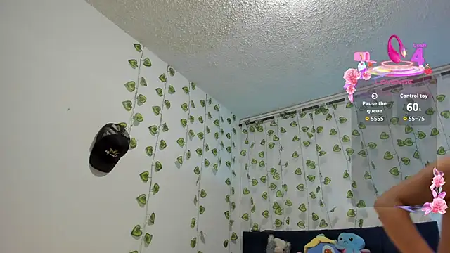 EmiliaRose  online show from May 19, 2:46 pm