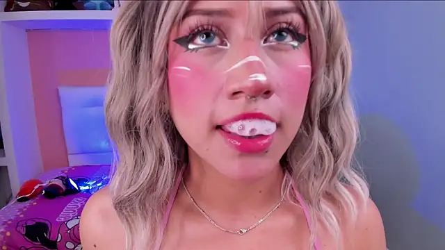 miss   megan online show from December 19, 9:39 pm