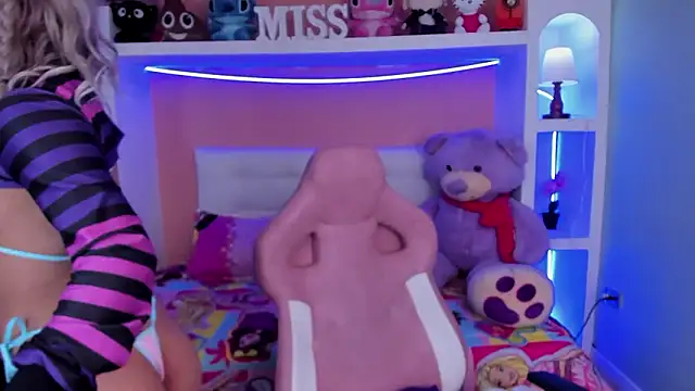 miss   megan online show from March 13, 2:27 am