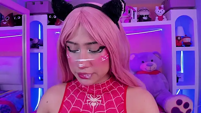 miss   megan online show from June 2, 2:33 am