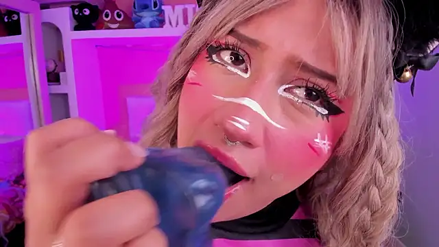 miss   megan online show from March 24, 2:11 am