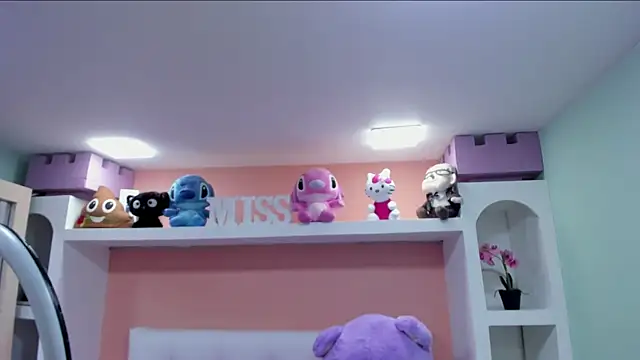 miss   megan online show from December 22, 2:01 am