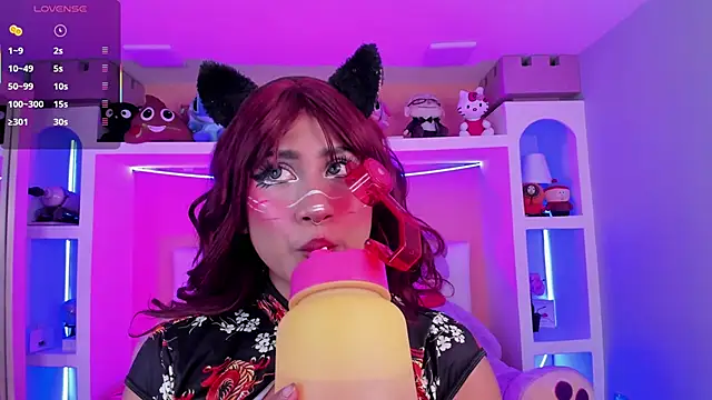 miss   megan online show from June 16, 2:33 am