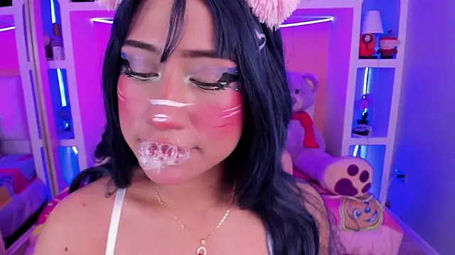 miss   megan online show from May 13, 2:40 am