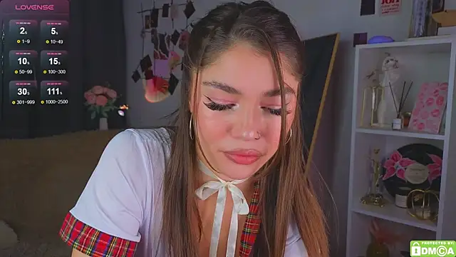 Caroline  Brown online show from November 13, 4:27 am