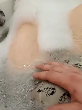 flo000031 online show from January 15, 2:53 pm