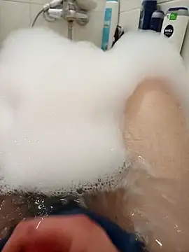 Snapshot of flo000031 chatting on February 28, 12:27 pm flo000031 online show from February 28, 12:27 pm