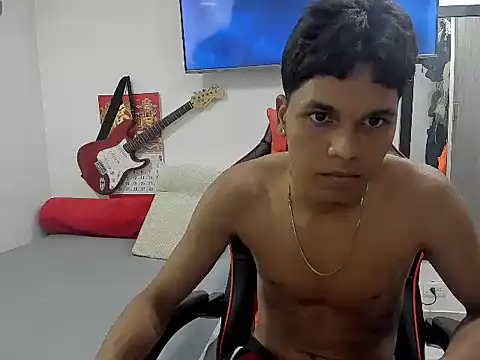 Snapshot of David_Gil19 chatting on March 4, 3:00 am David Gil19 online show from March 4, 3:00 am