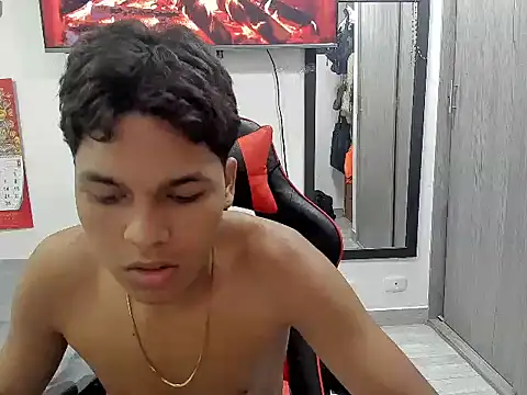 Snapshot of David_Gil19 chatting on March 15, 5:30 am David Gil19 online show from March 15, 5:30 am