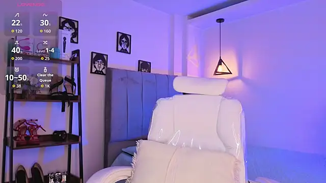 Miller Vanessa  online show from April 16, 8:42 pm