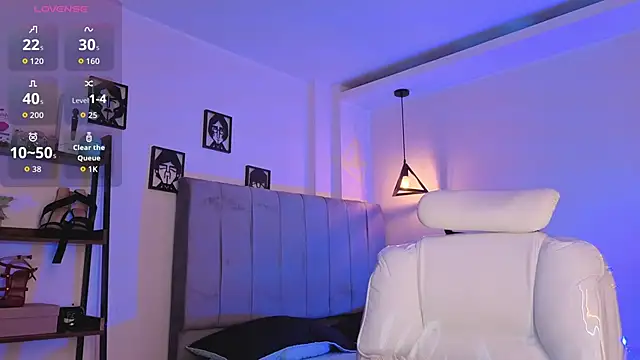 Miller Vanessa  online show from May 4, 8:44 pm