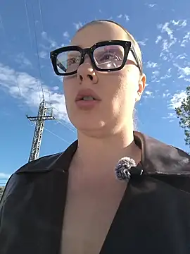 Mona Plus online show from November 20, 1:23 pm