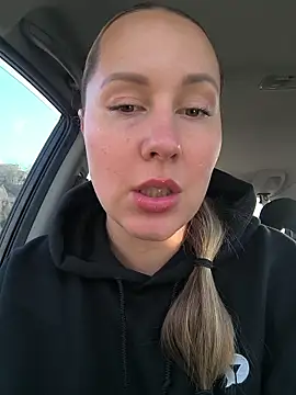 Mona Plus online show from November 4, 7:45 am