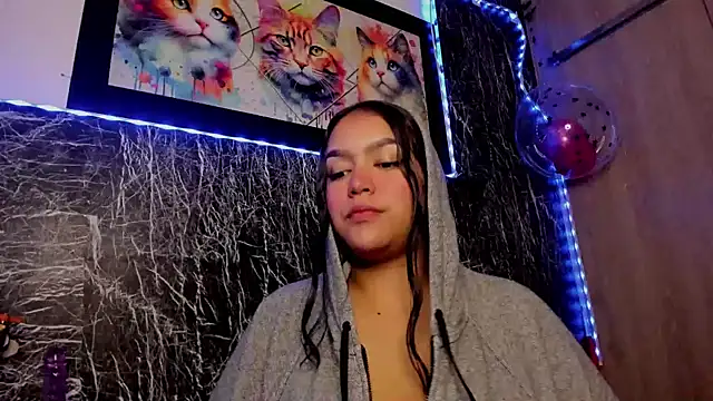 Snapshot of Bellota_Girl chatting on March 2, 6:35 pm Bellota Girl online show from March 2, 6:35 pm