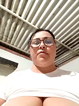 promiscuous-indecent-momm online show from November 2, 10:37 pm